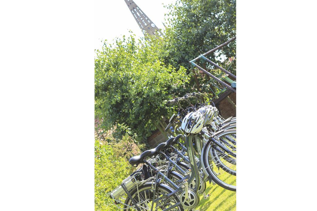 Au Coeur Des Hôtes Steenvoorde Buitenkant foto